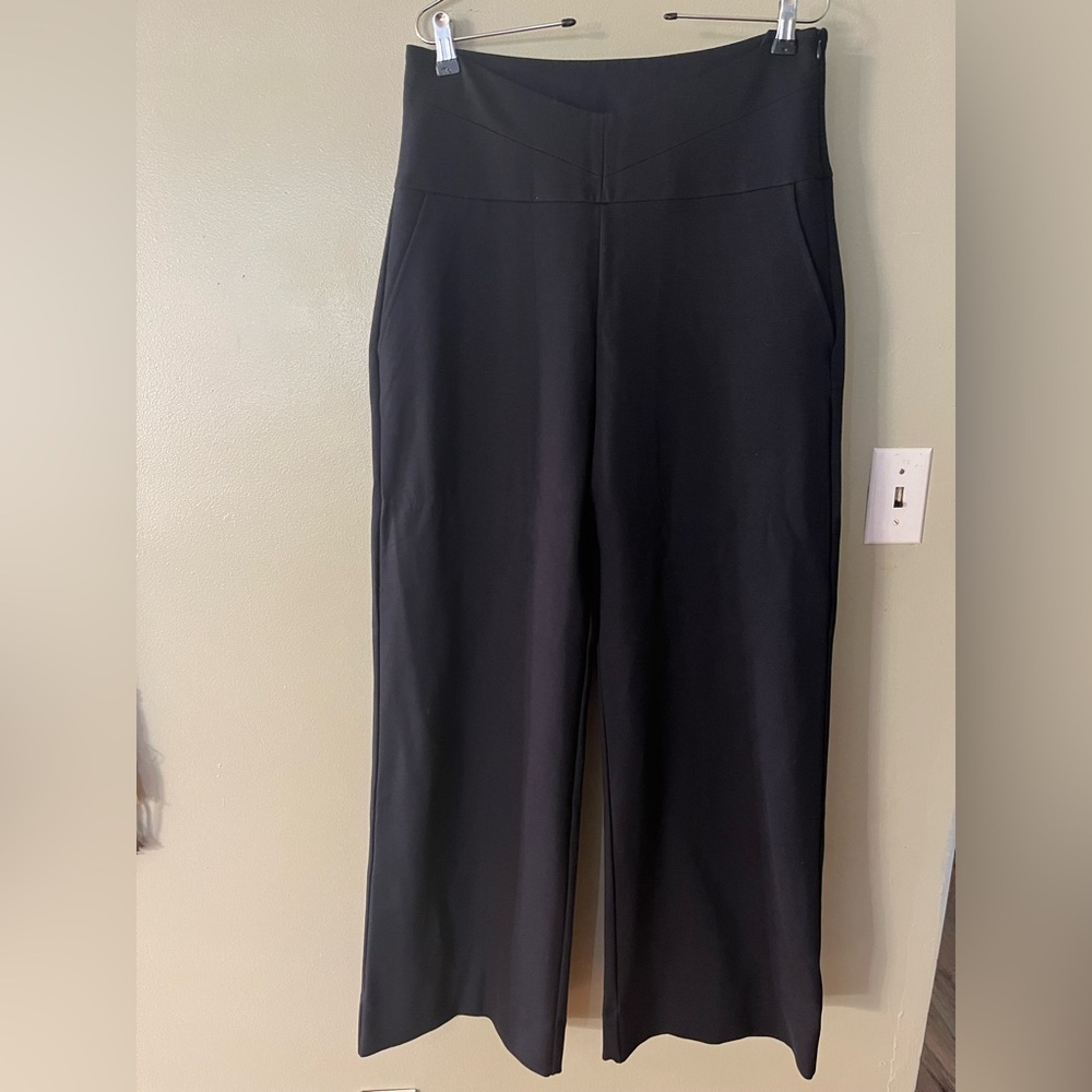 Cabi Elegant Wide Leg Navy Trousers Women's Pants Carrier Pockets Stretch 12